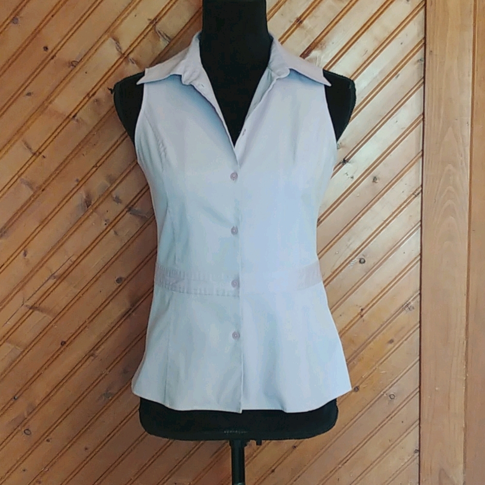 Sleeveless Express Button-Up Dress Shirt
